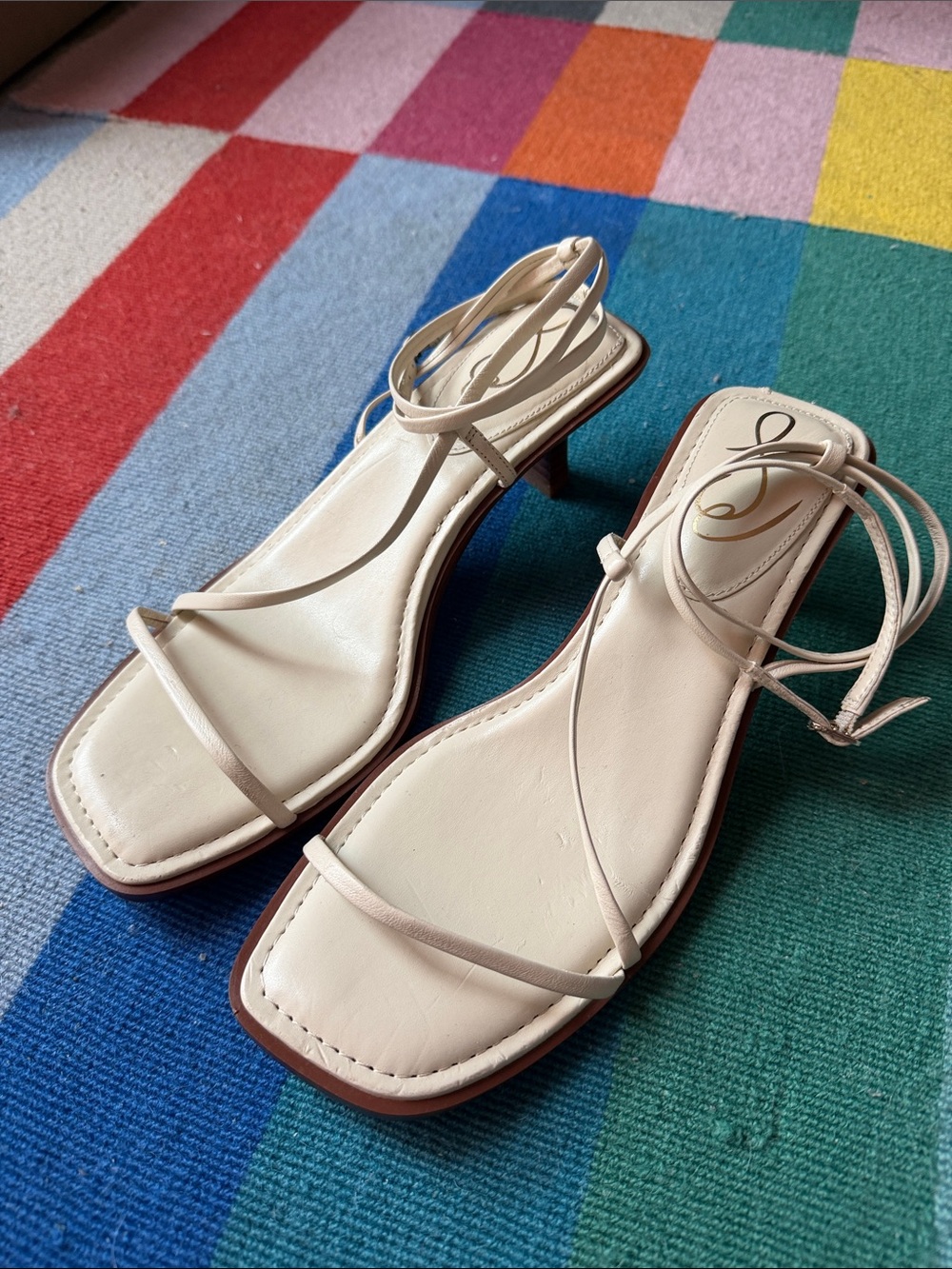 Sam Edelman Dominique Ivory Ankle strap Kitten Heeled Sandals (Ivory, 9.5) - Picture 3 of 6